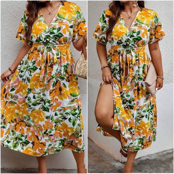 Plus Floral Print Butterfly Sleeve Dress - Picture 2 of 8